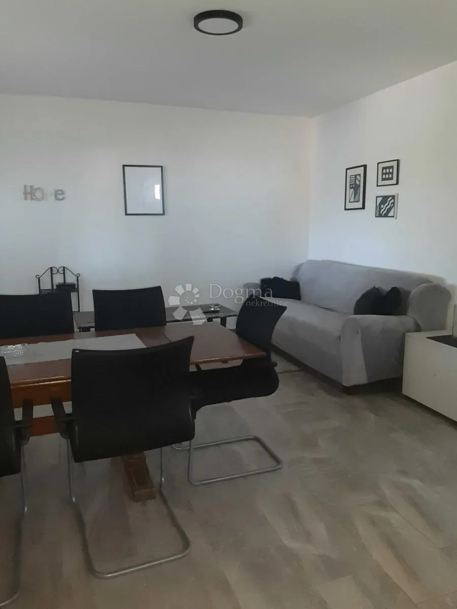 Komfor,prostor i ušteda – moderna kuća s dva stana u Vukovaru! - cover