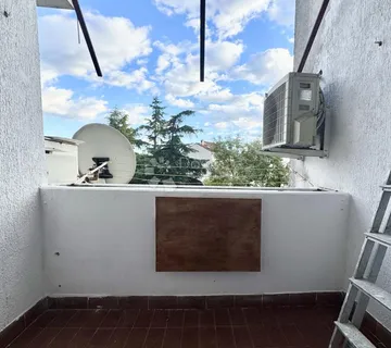 KRNJEVO - STAN IDEALNE KATNOSTI I POZICIJE - cover