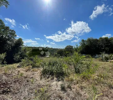 KAŠTEL, BUJE, ZEMLJIŠTE SA INFRASTRUKTUROM - cover