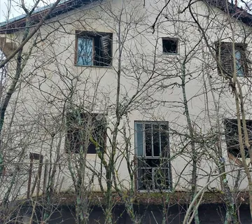 PRODAJE SE KUĆA S POTENCIJALOM - IDEALNA PRILIKA ZA ADAPTACIJU - cover