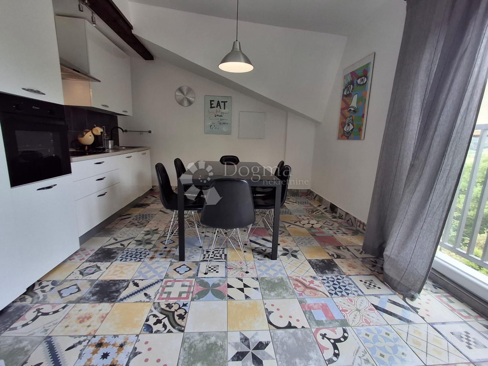 Dvosoban stan u potkrovlju u Supetarskoj Drazi. Pogled na more! - cover