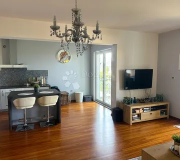 PRIMOŠTEN, Moderan dvosoban stan s panoramskim pogledom - cover