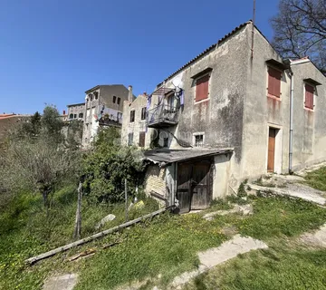 2 KUĆE I GRAĐEVINSKO ZEMLJIŠTE SA JEDINSTVENIM POGLEDOM - cover