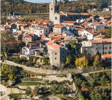 Grožnjan,mala kuća s divnim pogledom - cover