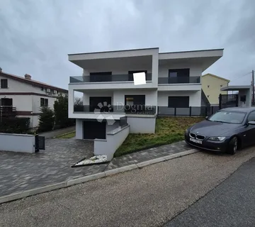 OBITELJSKA KUĆA CRIKVENICA -novogradnja - cover