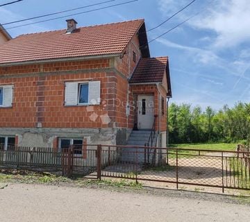 USELJIVA I OPREMLJENA KUĆA SVE NOVO  prilika - cover
