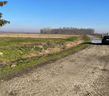 Ravna parcela s pristupom s dvije strane – 3.214 m², Ivanić-Grad (Trebovec) - cover