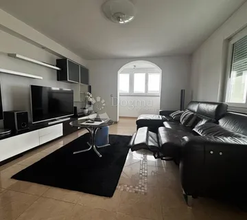 Iznajmljuje se ugodan stan s pogledom na atraktivnoj lokaciji! - cover