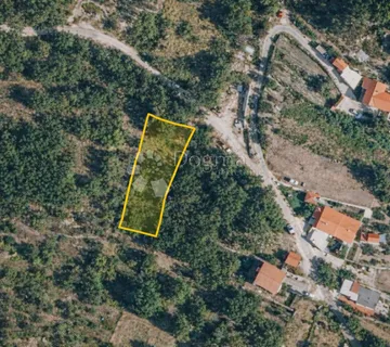 Građevinsko zemljište na mirnoj lokaciji idealno za gradnju - cover