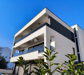 STAN S BAZENOM NA 30M OD MORA - 150m2 - Mandre, otok Pag - cover