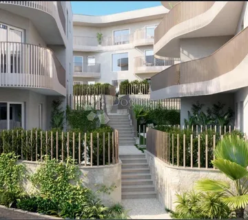 ROGOZNICA- TROSOBNI STAN NA PRVOM KATU - cover