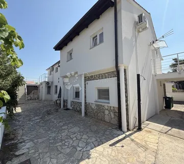 Kuća u Vrsima - cover