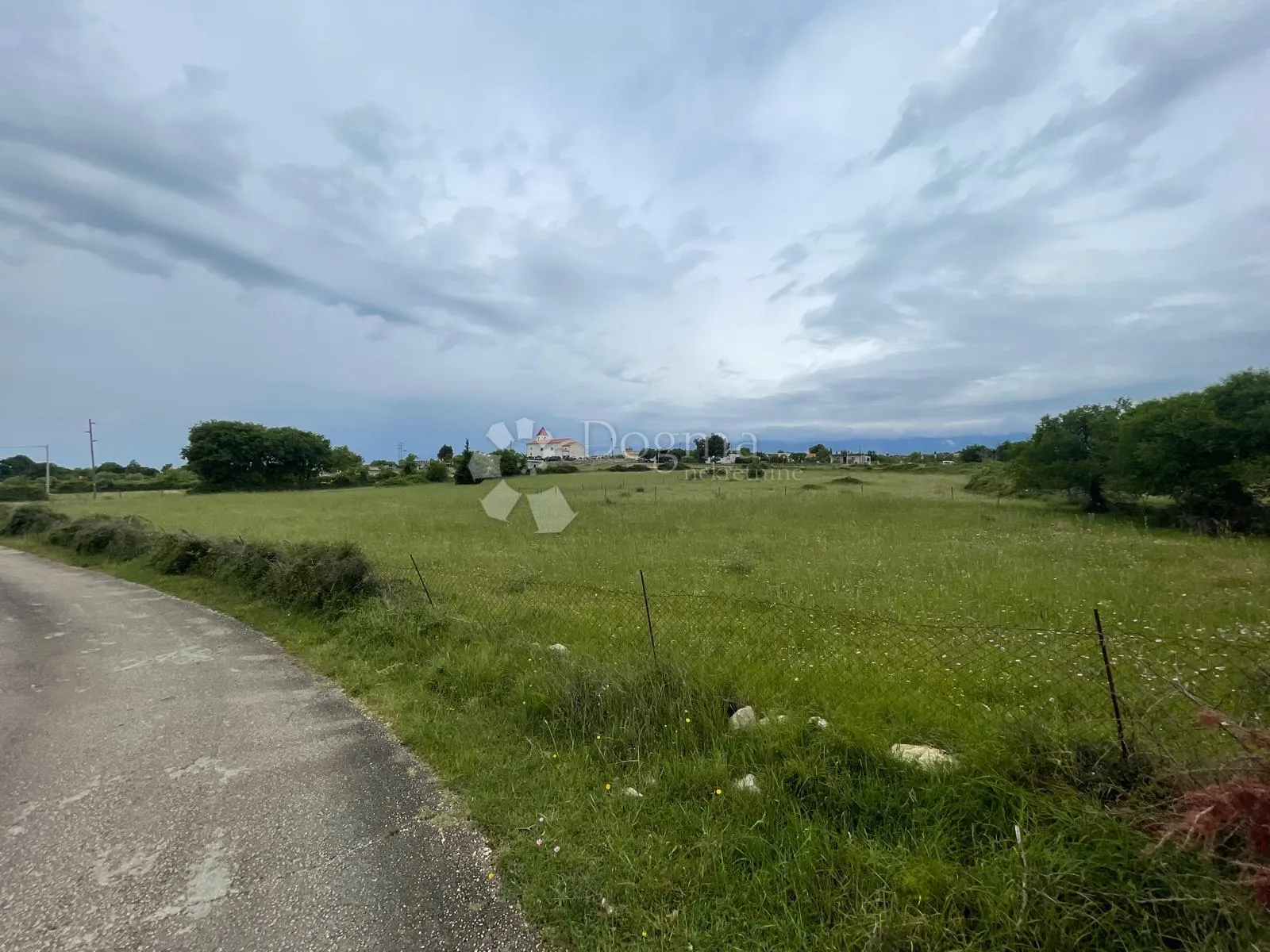 Gradjevinski teren - Slivnica gornja, samo kod nas! - cover