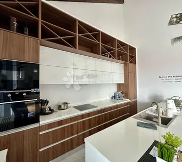 PENTHOUSE 140M2 kompletno namješten PRILIKA!! 300m od mora  - cover