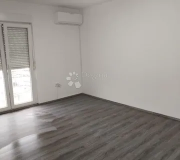 Novouređen Stan - Osijek, Jug II - 33m2 - cover