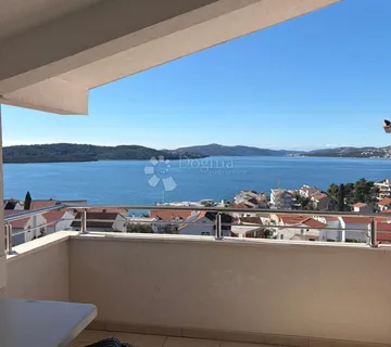 Moderan dvosoban stan s loggiom i balkonom s pogledom na more - Okrug Gornji - cover