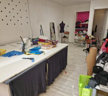 Prilika,  poslovni prostor, Mertojak - cover