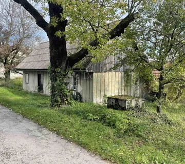 Plaški,starina i veliko poljoprivredno zemljište - cover