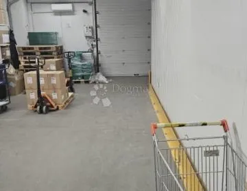 HALA OD 650 M2 ( MOGUĆE 1100 m2 NA ODLIČNOJ POZICIJI  - cover