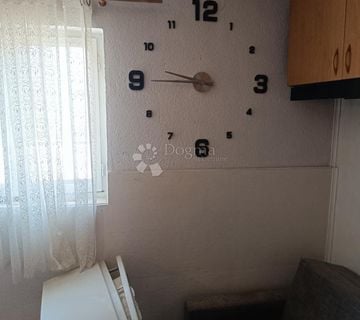 Stan u kući za renovaciju - cover