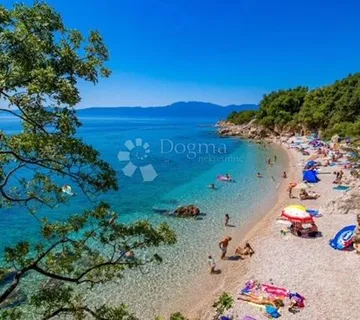 Ljupka garsonjera za najam, Kostrena - cover