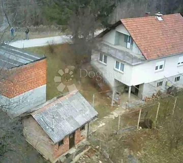 Kuća bez susjeda sa podrumom i pomoćnim objektima nadomak Slovenije! - cover