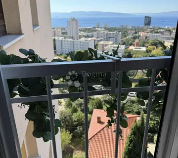 Šareni i sunčani stan za najam na Gornjoj Vežici - 2S+DB - cover