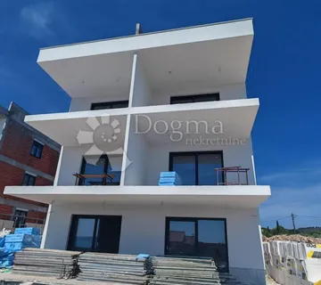Apartman na Čiovu, Novogradnja - cover