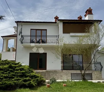 BARBAN,kuća sa 2 stana,TOP lokacija - cover