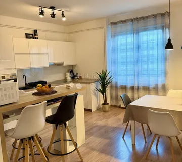 ZAGREB, DONJI GRAD, ŠARMANTAN 4S STAN U POTKROVLJU - cover