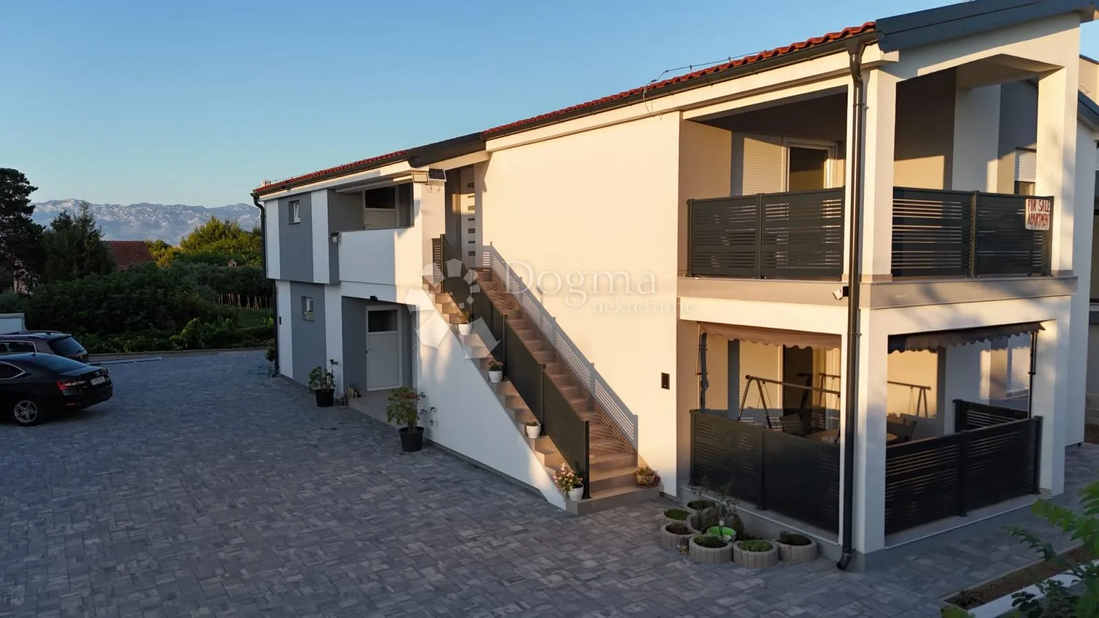 PRODAJE SE APARTMAN NOVOGRADNJA VIR S4 - cover