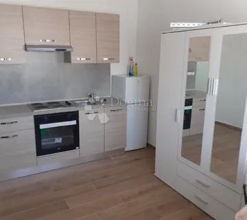 Donja Vežica -19m2,garsonjera kompletno adaptirano - cover