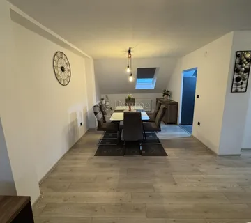 Stan (Stambeno-poslovni objekt) s 3 lokala u centru Bjelovara - cover