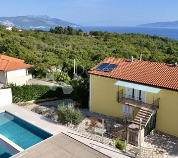 Apartmanska kuća s bazenom na frekventnoj lokaciji! - cover