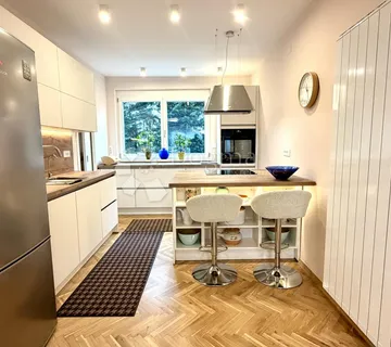 Luksuzni 3soban stan na Jelenovcu - cover