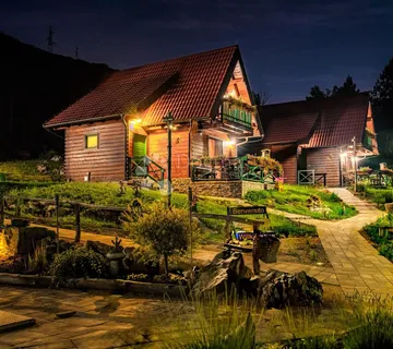 PRODAJE SE SEOSKO LUKSUZNO IMANJE KORENICA SNIŽENO!!! - cover