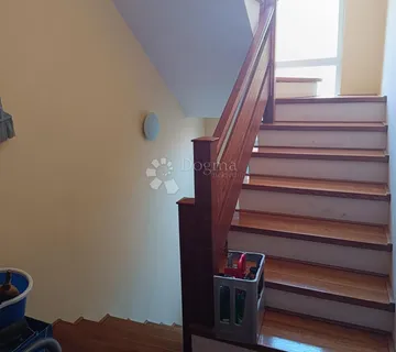 TOP ponuda: prostrana kuća u centru Vinkovaca - cover