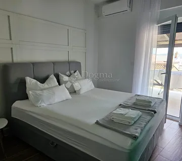 Najam Crikvenica centar 30m od mora  - cover