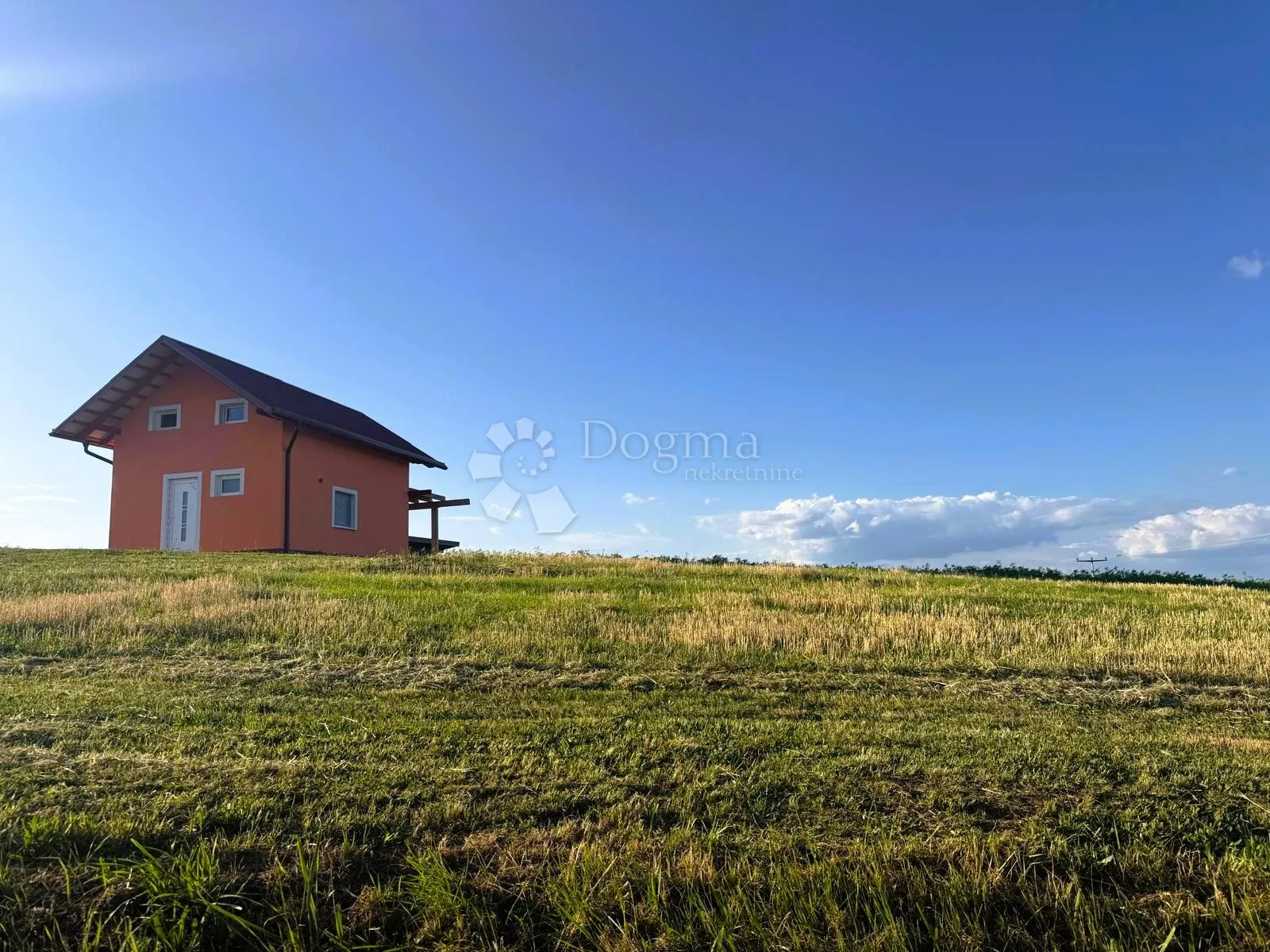 Investicijska prilika: 9694 m² zemljišta i kuća u izgradnji - cover