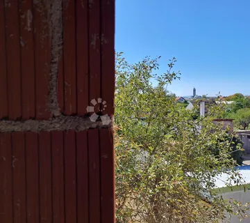 Sisak - uredna dokumentacija, za adaptaciju, odlična lokacija - cover