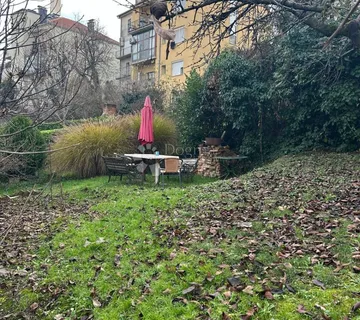 TROETAŽNA KUĆA NA ŠALATI  - cover