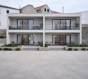 ZEMLJIŠTE PRVI RED DO MORA - cover