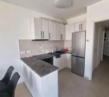 U novogradnji 2S+DB stan s pogledom na more, 70m2 - cover