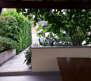 Bribir - kuća sa tri stana - cover