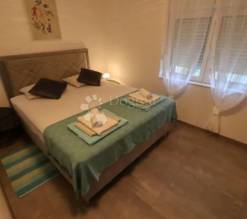 Kuća na Viru s 4 apartmana - 299m2 - cover