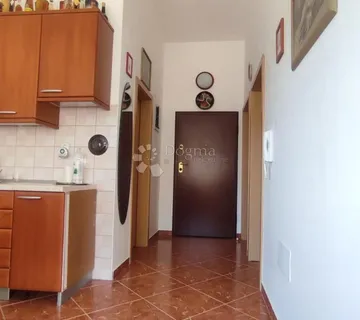 Dugoročni najam stana s parkingom u srcu Medulina - cover