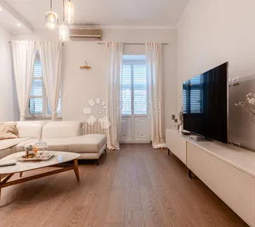 Elegantan obiteljski stan Pećine - cover