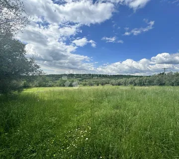 MRGANI – PRILIKA!!! Izvrsna izdvojena parcela u fantastičnom okruženju - cover