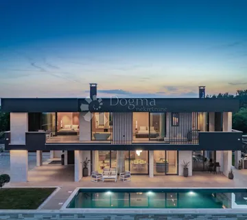 PRESTIŽ TRAŽI KUPCA - Luksuzna villa s pogledom na more! - cover