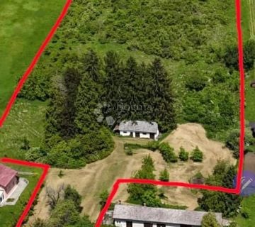 Poljoprivredno zemljište s malom kućom i okućnicom sveukupne površine 15231m2 - cover